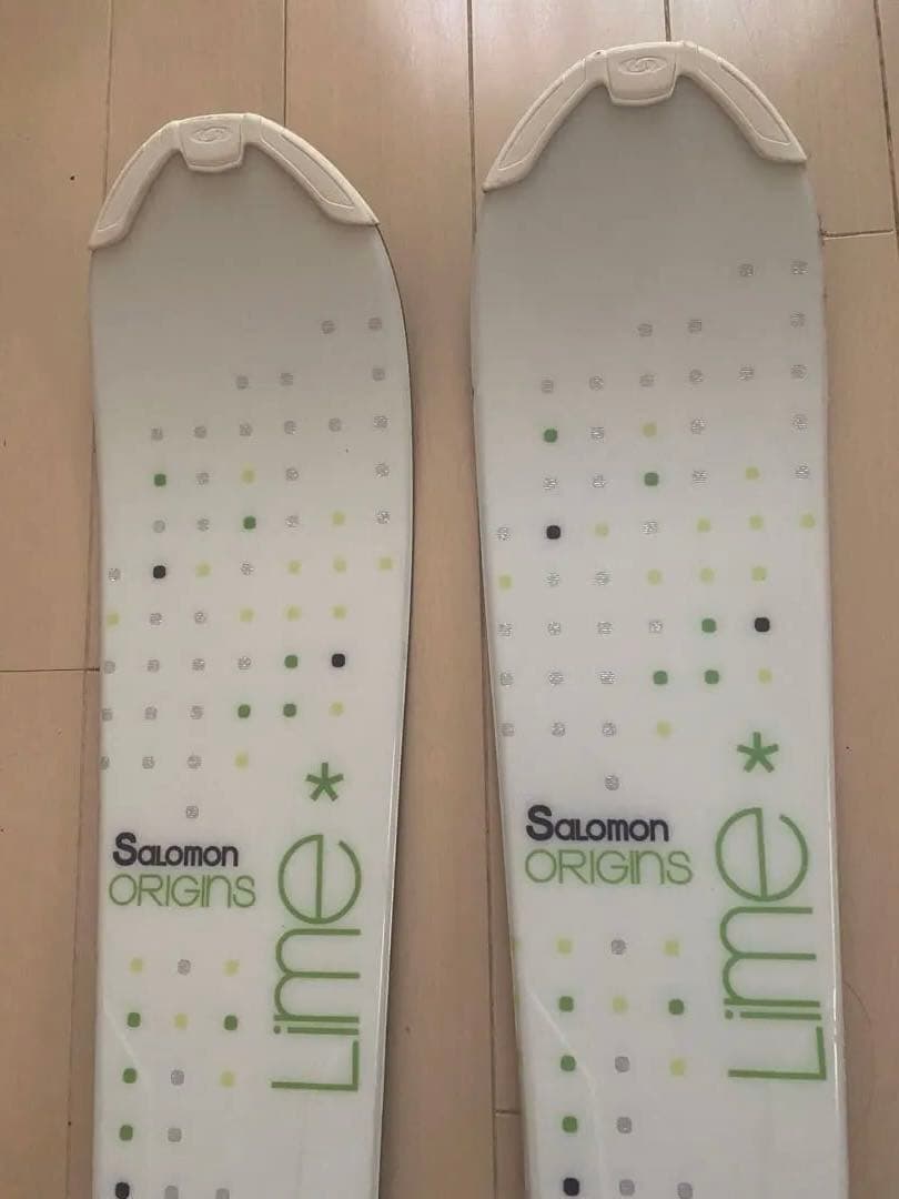 SALOMON レディース　スキーセット（板、ポール）