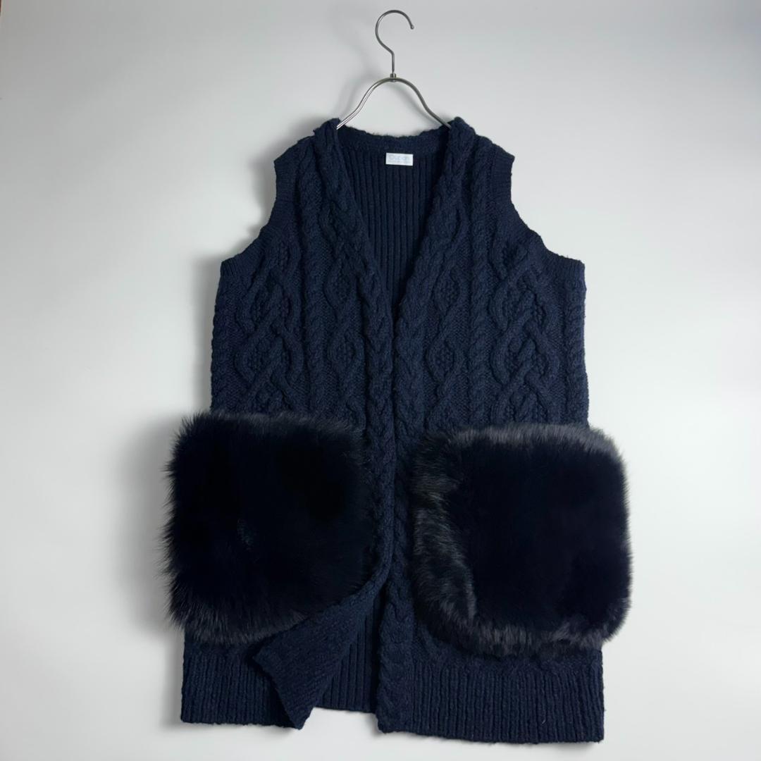 Crucianiクルチアーニ　カシミヤ混　フォックスファーポケット　ニットベスト