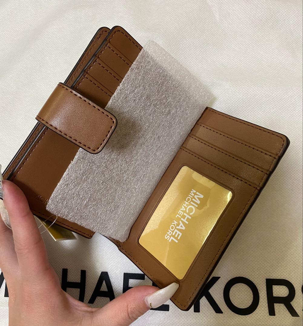 【新品未使用】マイケルコース 財布 二つ折り MICHAEL CORS バニラ