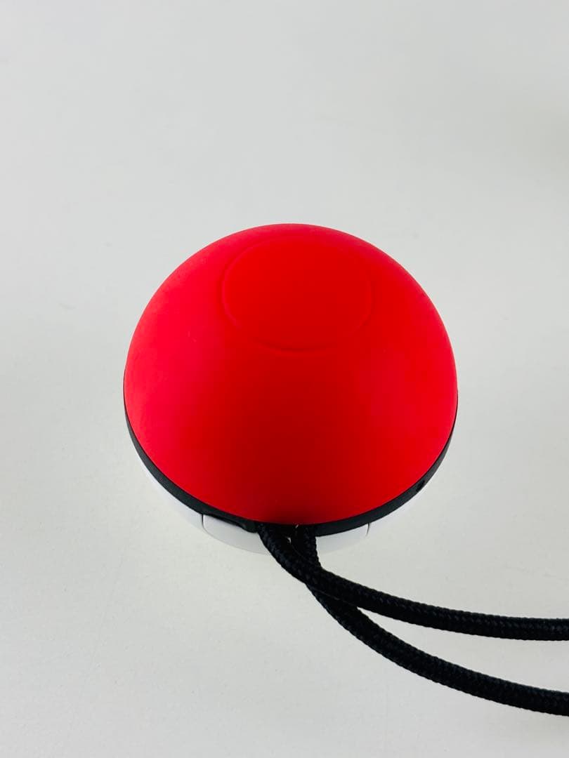 ほぼ新品 レッツゴー ピカチュウ Lets Goモンスターボールプラス ミュウ有