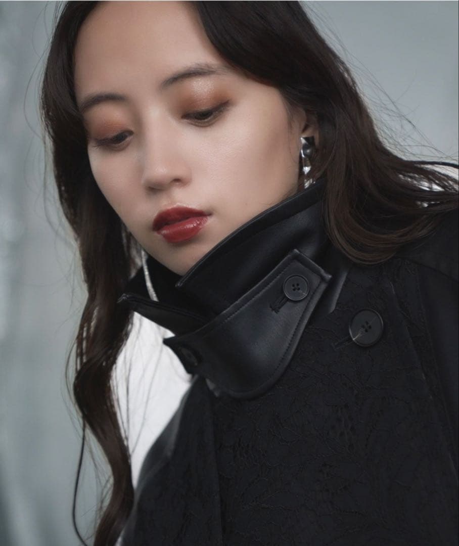 フェイクレザーイソザイトレンチコート HARE ハレ ジャケット・アウター