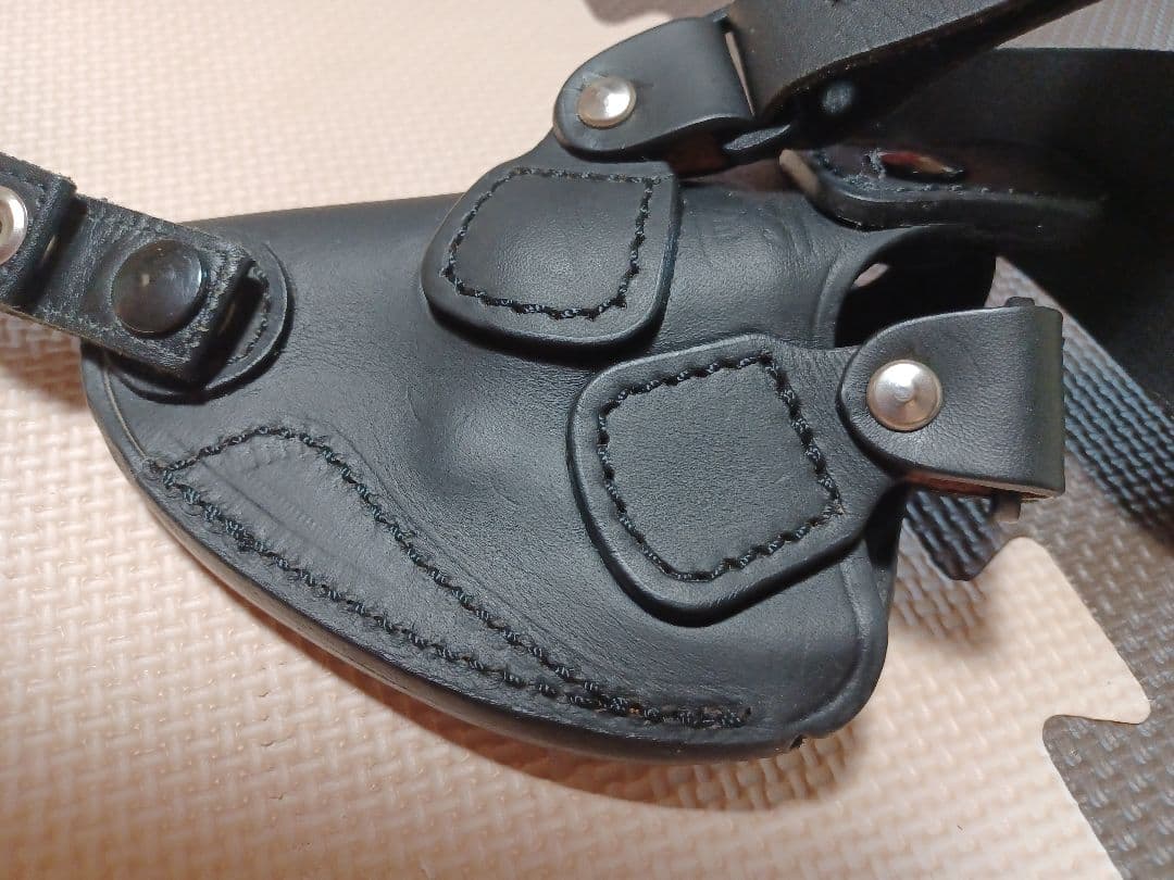 革製 ホルスター
