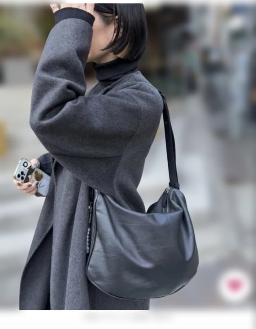 新品　未使用　イヤ　パピヨネ　スワロー　マチ　ショルダー　バッグ