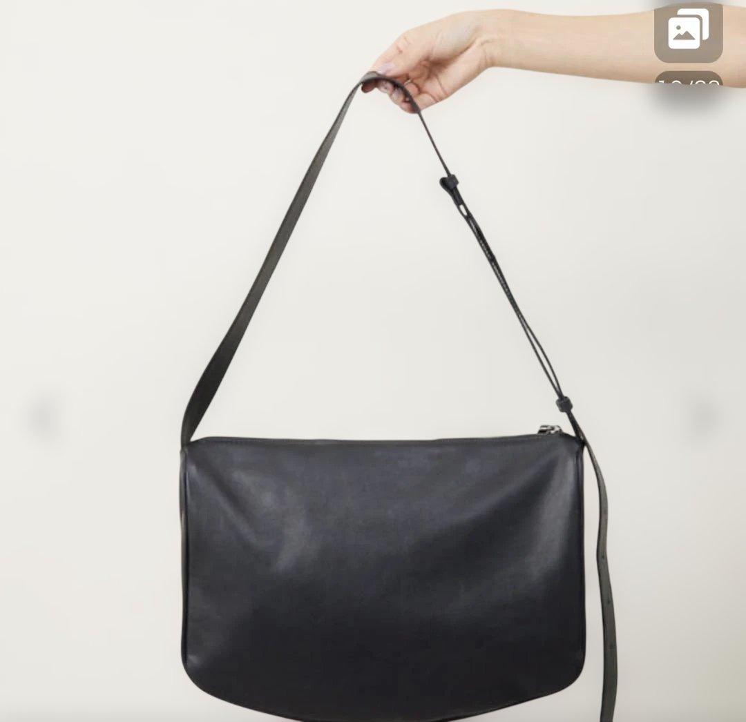 新品　未使用　イヤ　パピヨネ　スワロー　マチ　ショルダー　バッグ