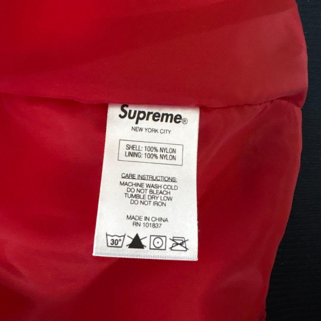 レア　SUPREME SCRIPT VARSITY PUFFY JACKET