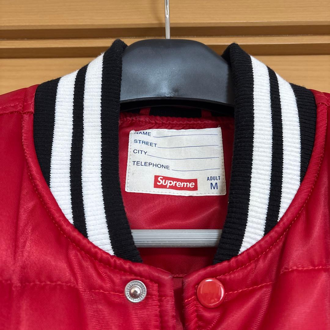 レア　SUPREME SCRIPT VARSITY PUFFY JACKET