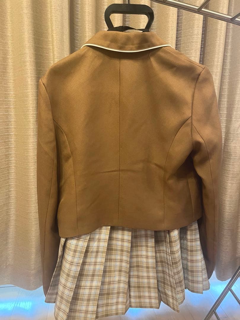 レピピアルマリオ 卒服