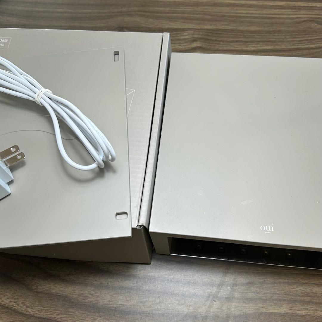 oui nail ネイルライト(美容機能付き)