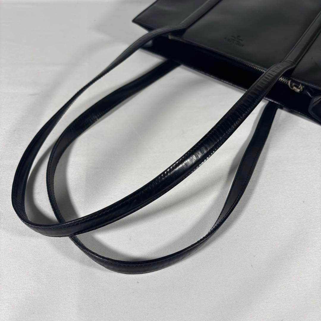 プラダ トートバッグ ショルダーバッグ 肩掛け エナメル ロゴ型押し ブラック