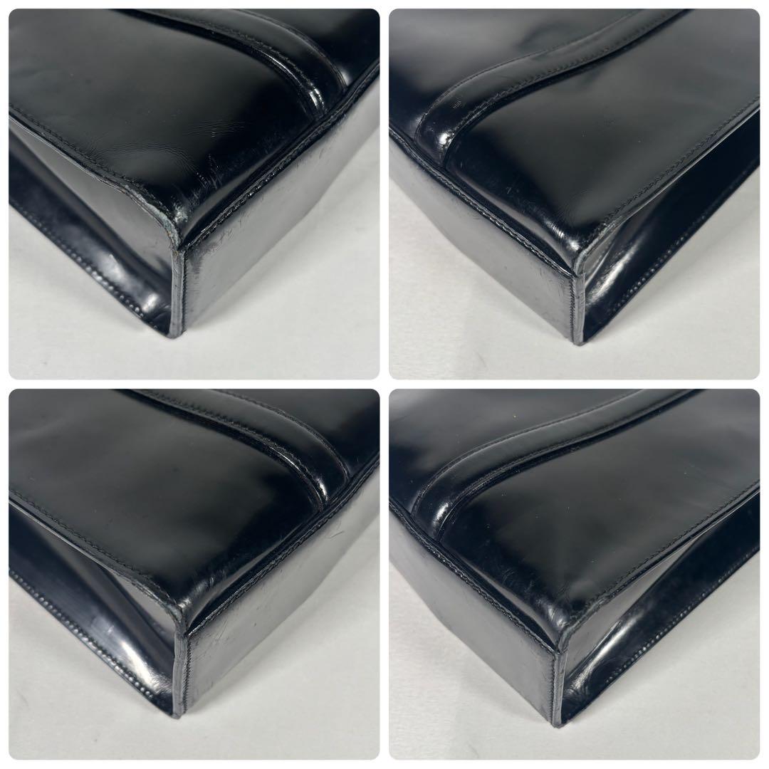 プラダ トートバッグ ショルダーバッグ 肩掛け エナメル ロゴ型押し ブラック