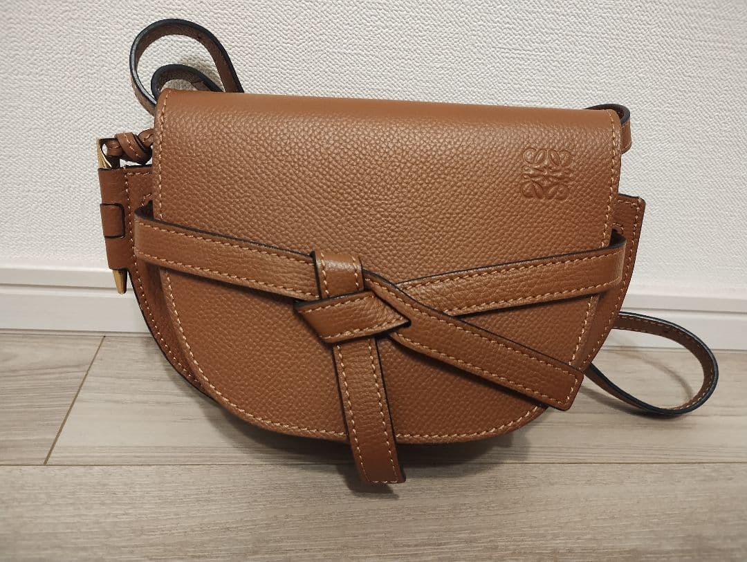 【LOEWE】ロエベ ゲート ミニ ショルダーバッグ カーフスキン タン