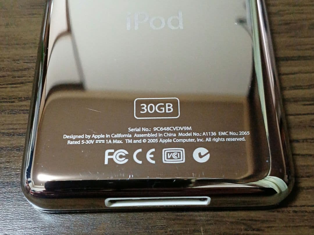 iPod 30GB BLACK（MA446J/A）