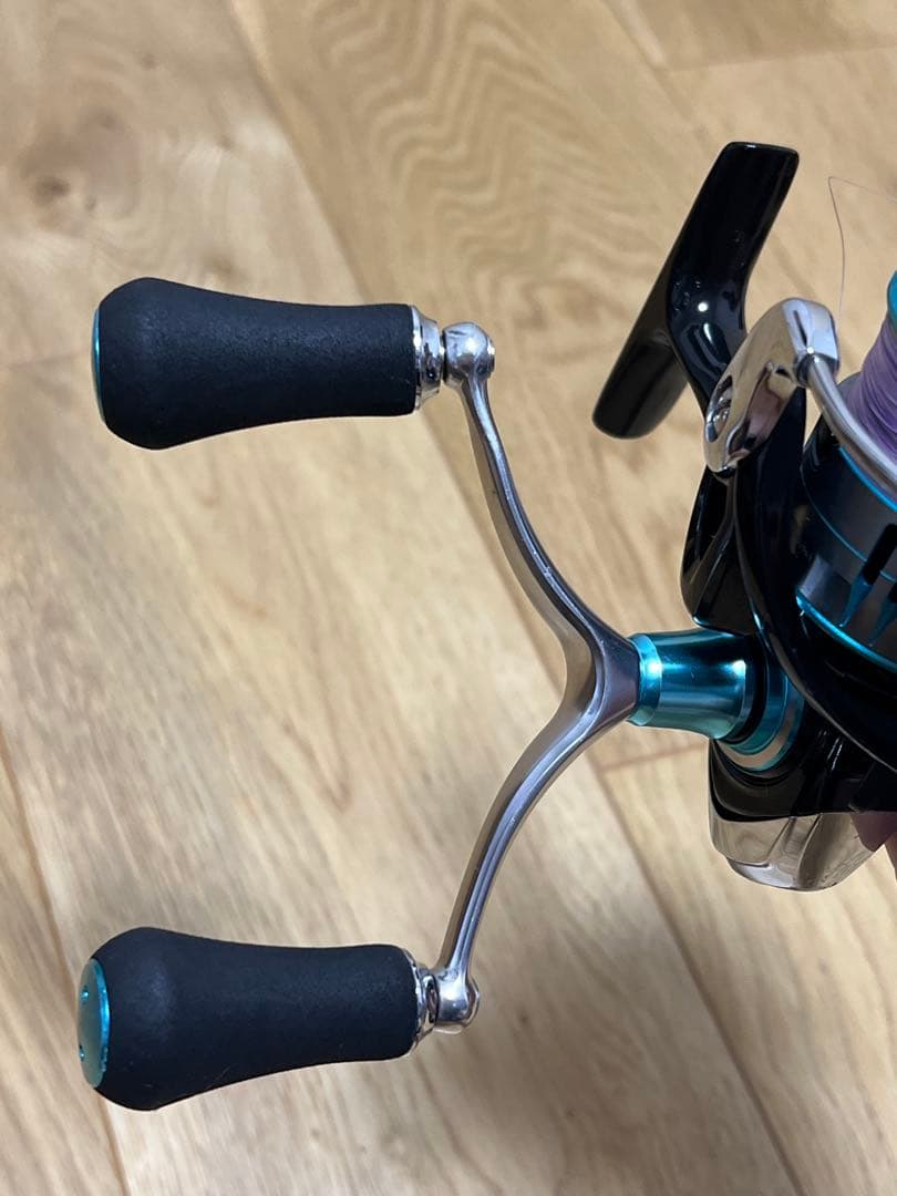 エメラルダス LT2500S-H-DH スピニングリール