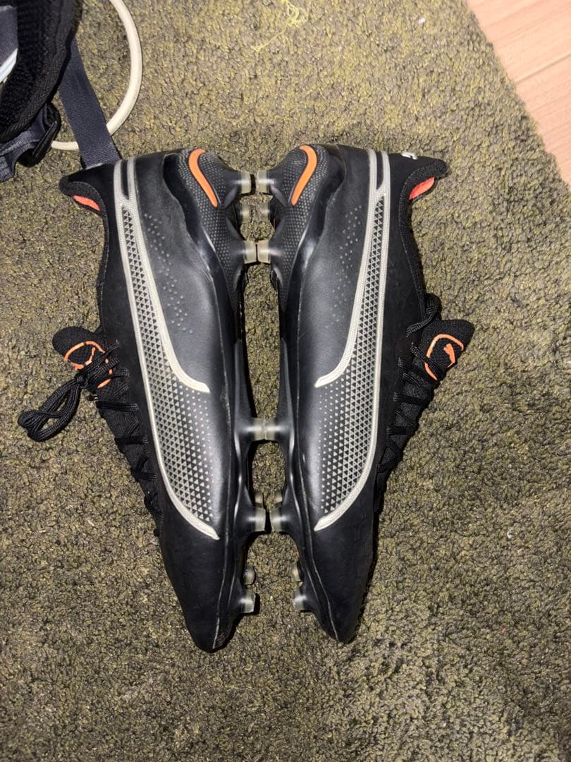 サッカーシューズ ブラック/オレンジ FG