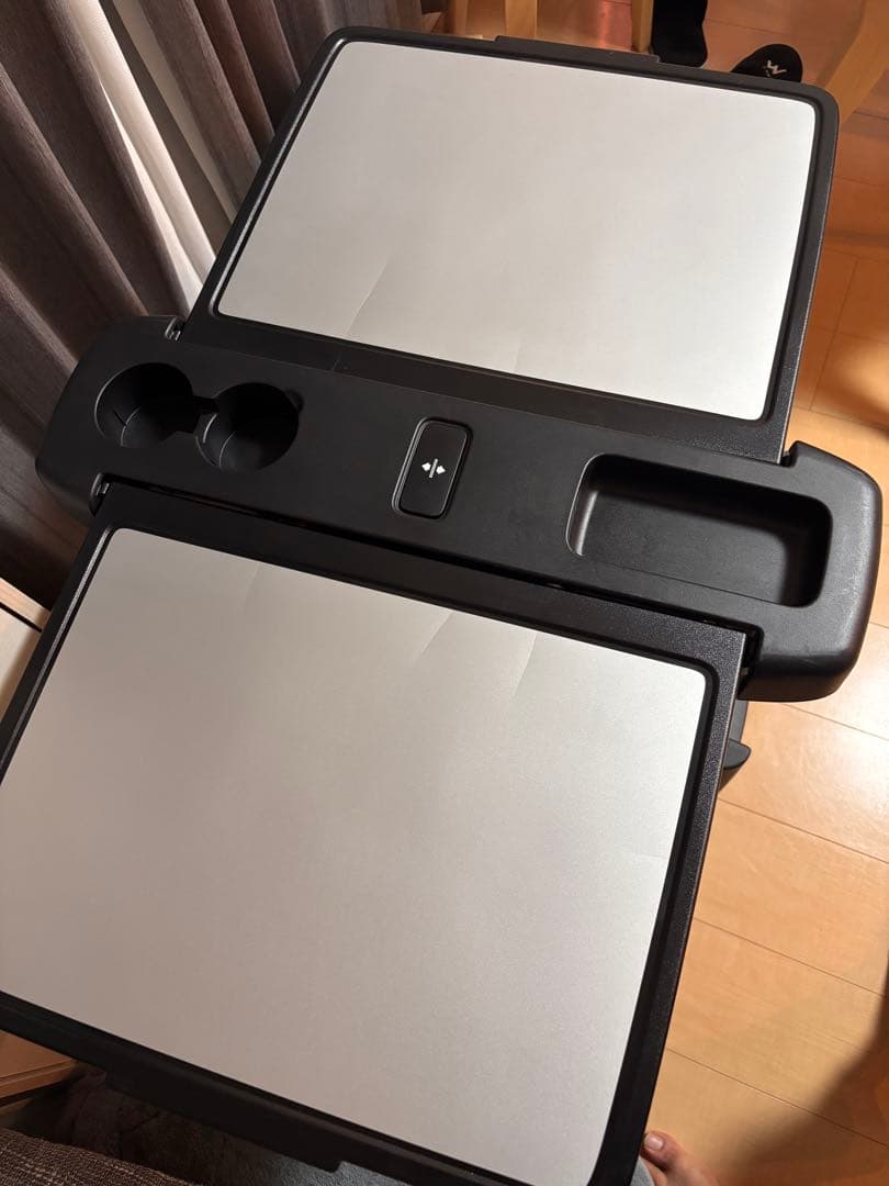 メルセデスベンツ Vクラス w447 純正 センターテーブル