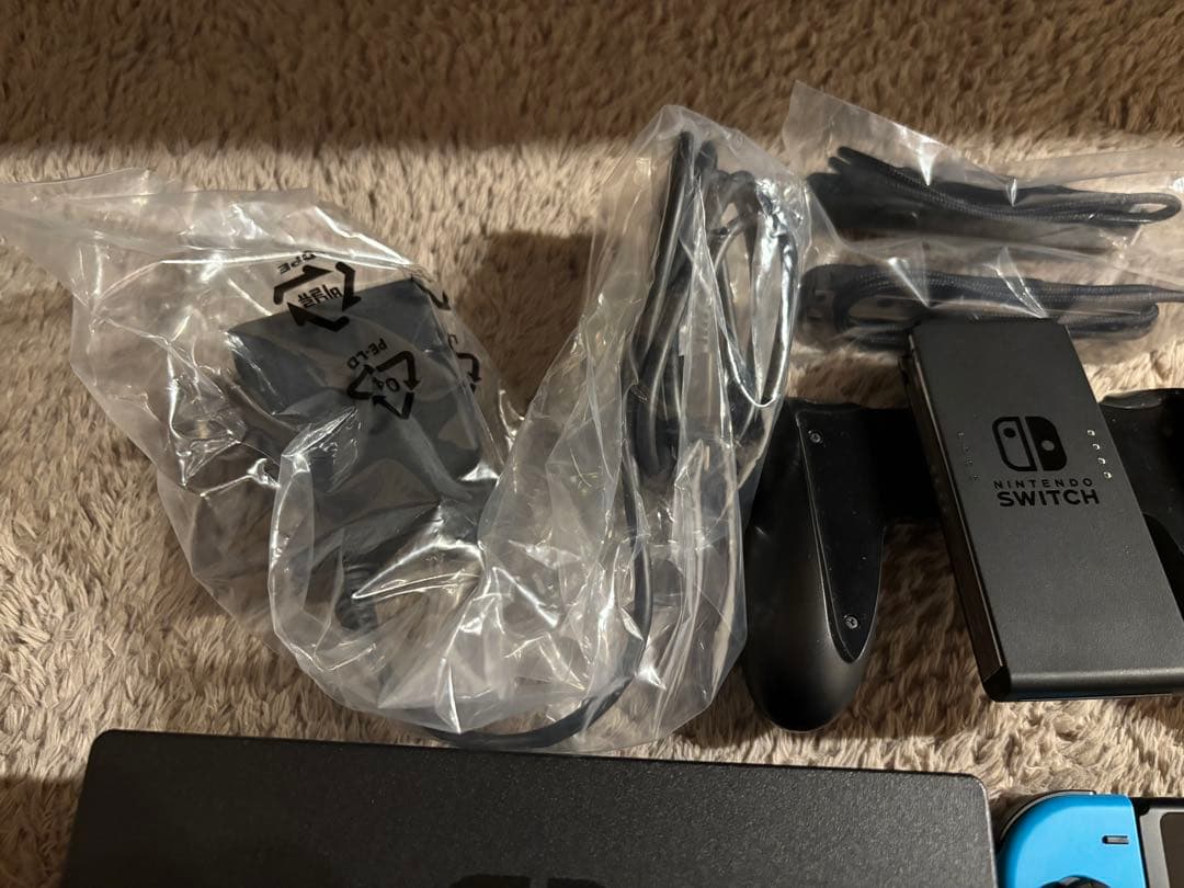 【早い者勝ち】Nintendo Switch ニンテンドースイッチ本体　ネオン