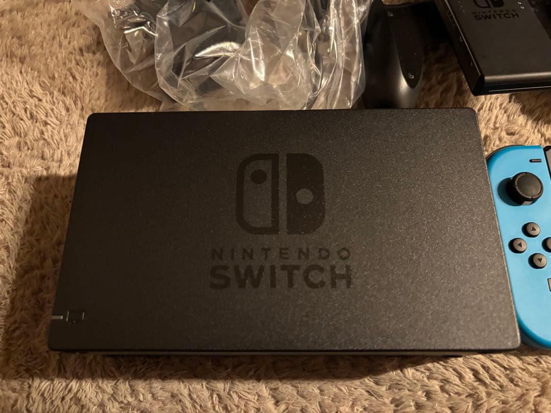 【早い者勝ち】Nintendo Switch ニンテンドースイッチ本体　ネオン