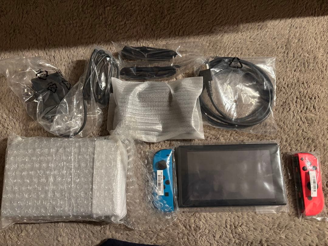 【早い者勝ち】Nintendo Switch ニンテンドースイッチ本体　ネオン