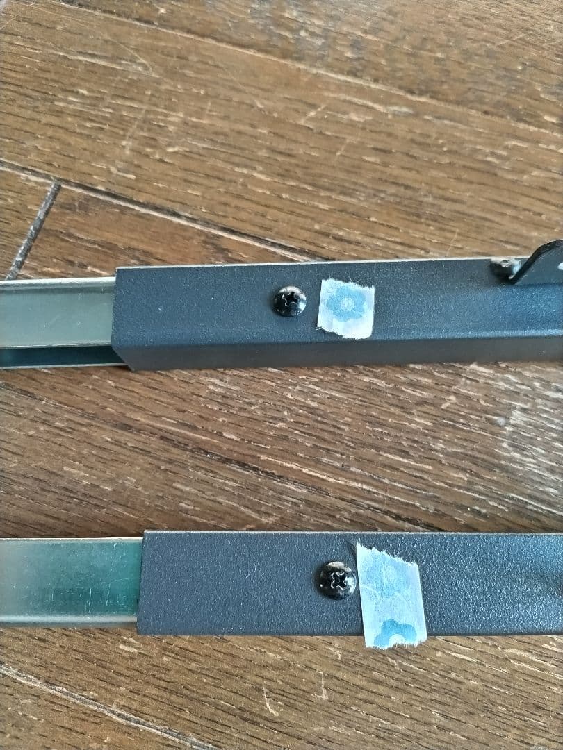 【美品】アイリスオーヤマ 突っ張り型キャットステップ 　ウォールナット