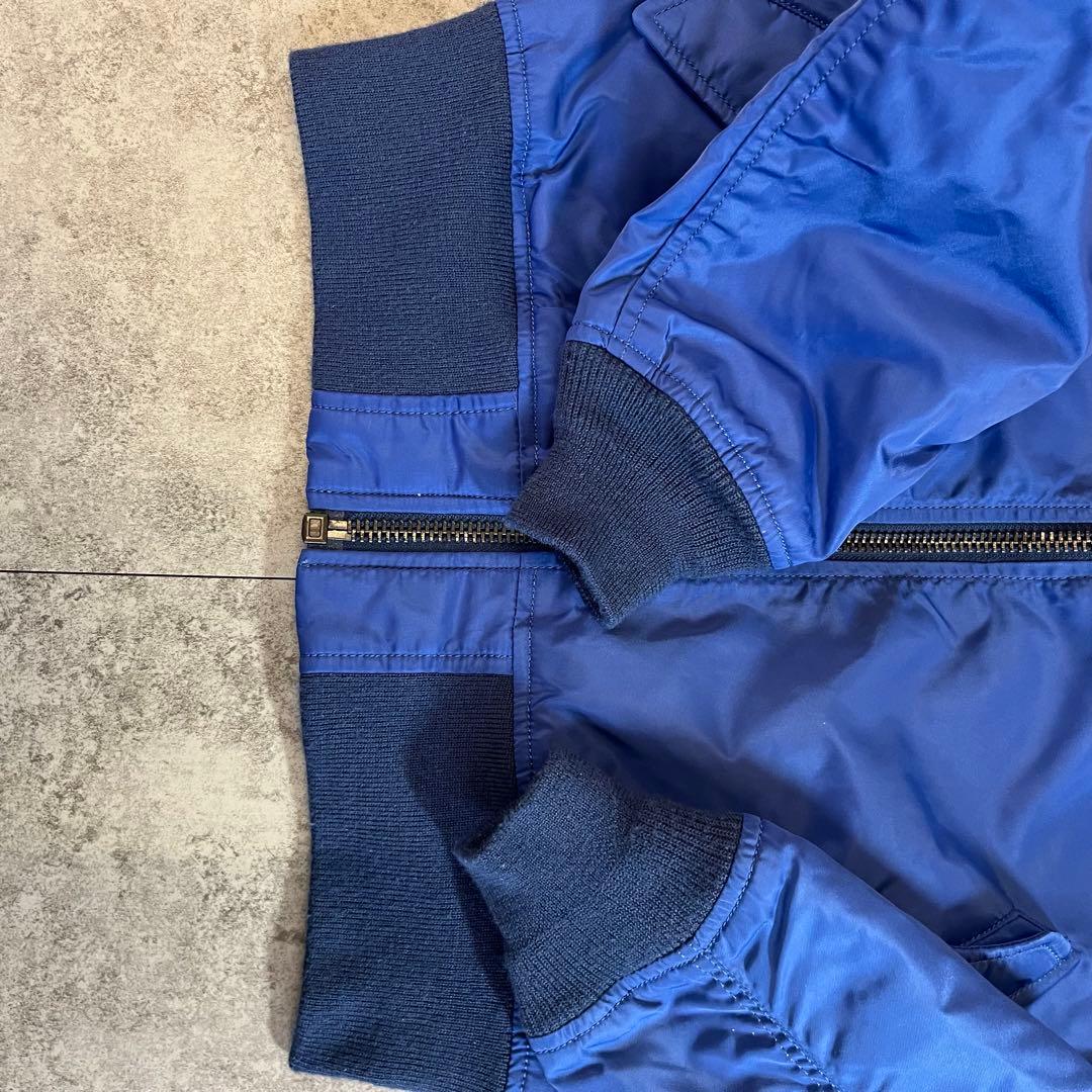 アーチロゴ　L ワッペン　AVIREX MA-1 フライトジャケット ミリタリー