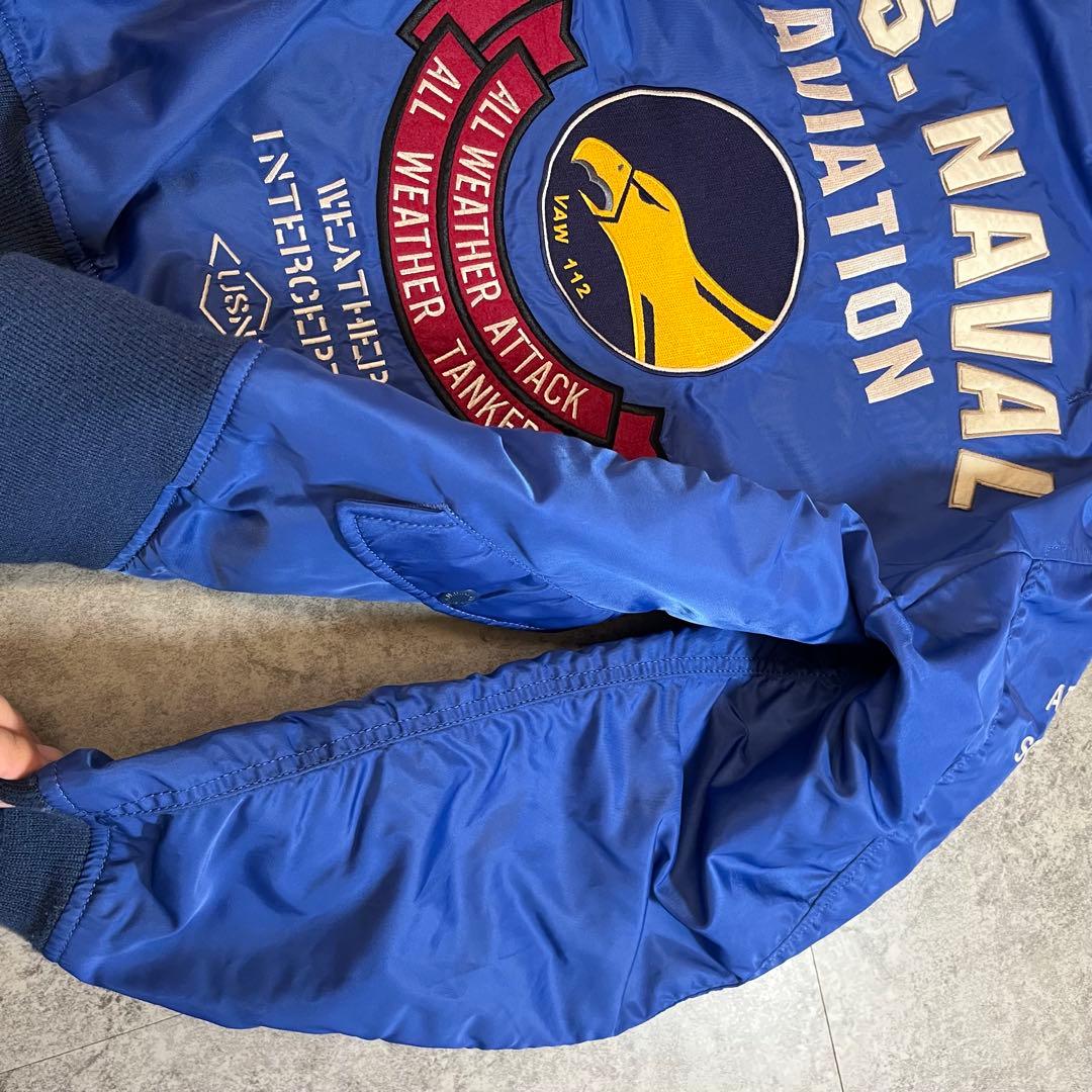 アーチロゴ　L ワッペン　AVIREX MA-1 フライトジャケット ミリタリー