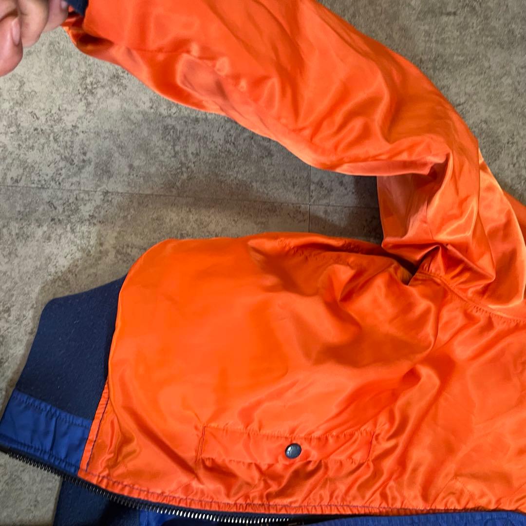 アーチロゴ　L ワッペン　AVIREX MA-1 フライトジャケット ミリタリー