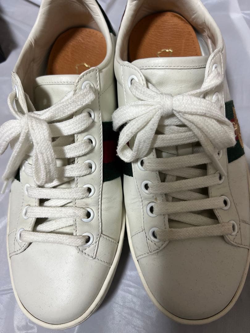 GUCCI グッチ　エンブロイダリー 蜂　スニーカー　レザー　白36