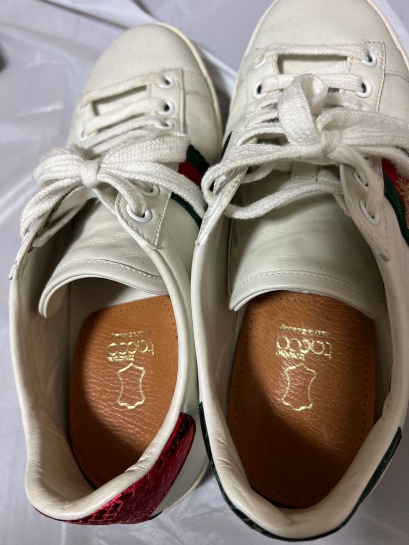 GUCCI グッチ　エンブロイダリー 蜂　スニーカー　レザー　白36