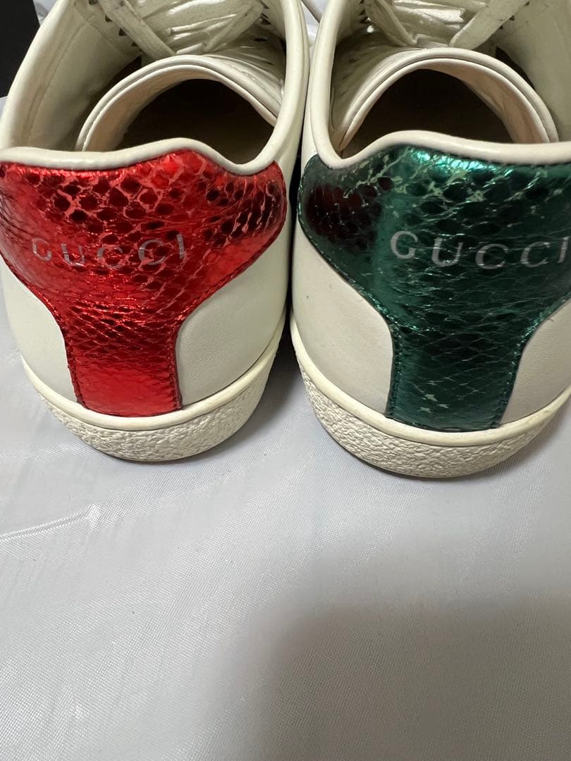 GUCCI グッチ　エンブロイダリー 蜂　スニーカー　レザー　白36