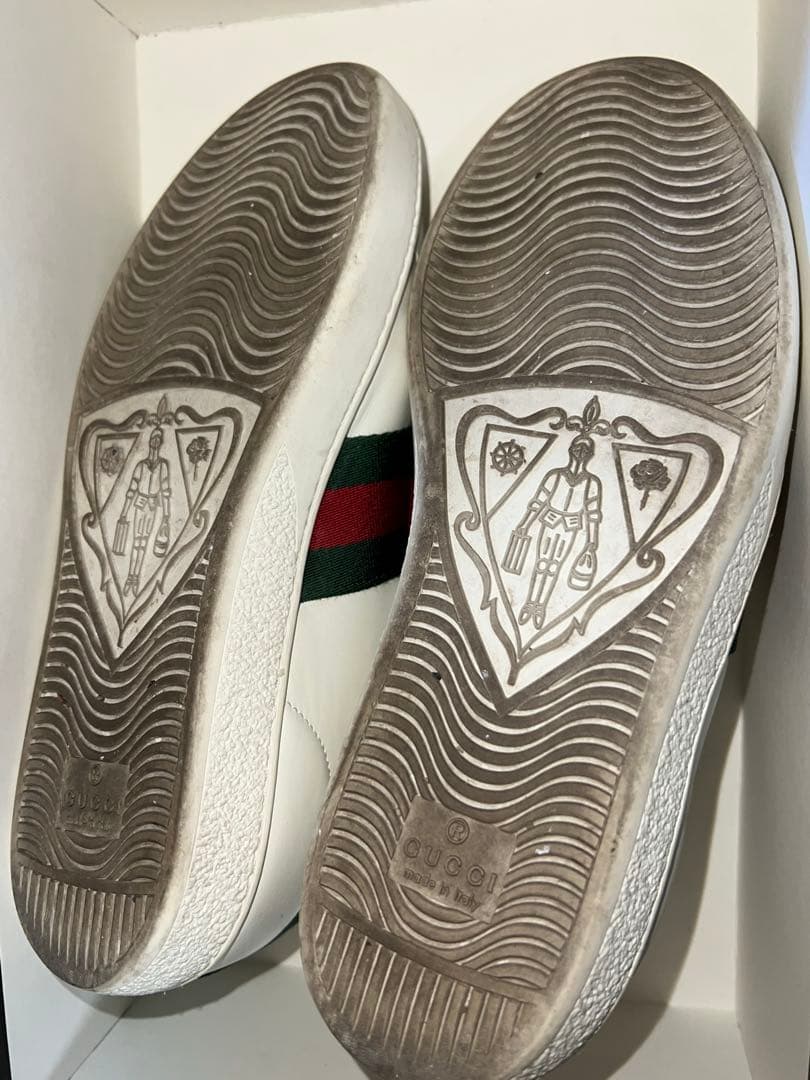 GUCCI グッチ　エンブロイダリー 蜂　スニーカー　レザー　白36