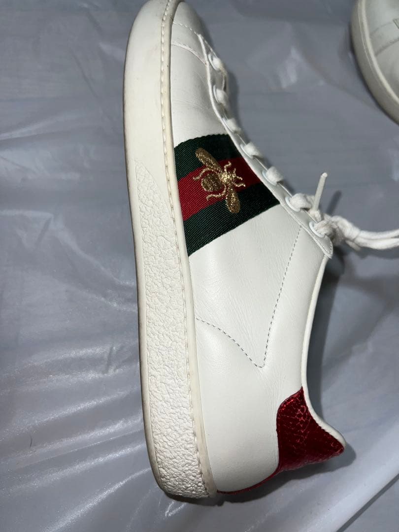 GUCCI グッチ　エンブロイダリー 蜂　スニーカー　レザー　白36
