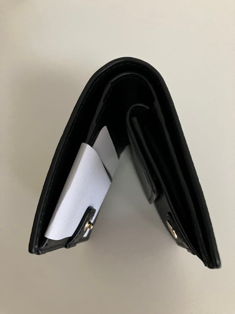 【新品未使用】フルラ FURLA レザー二折財布 コンパクトウ オレット 黒