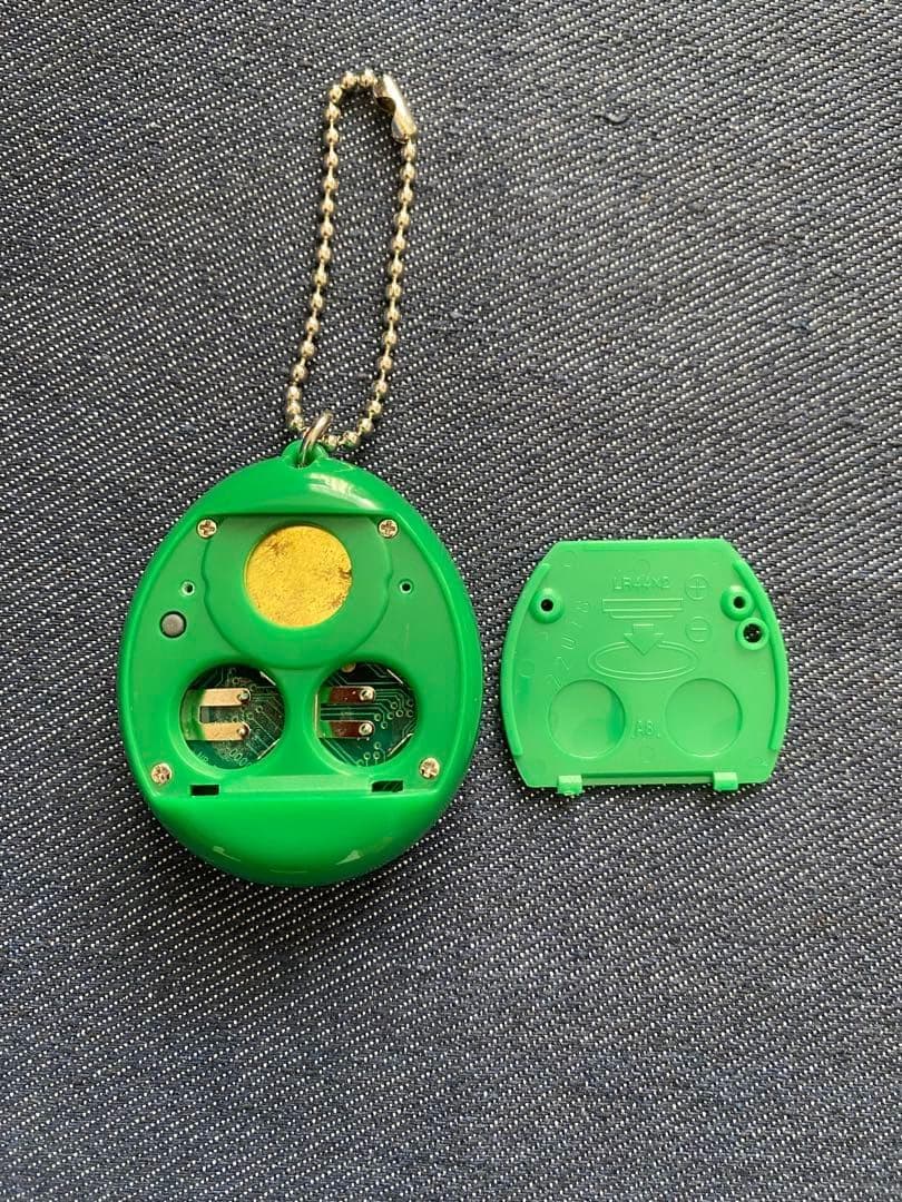 【動作確認済】サンタクロっちのたまごっち 　グリーン　緑　SH7