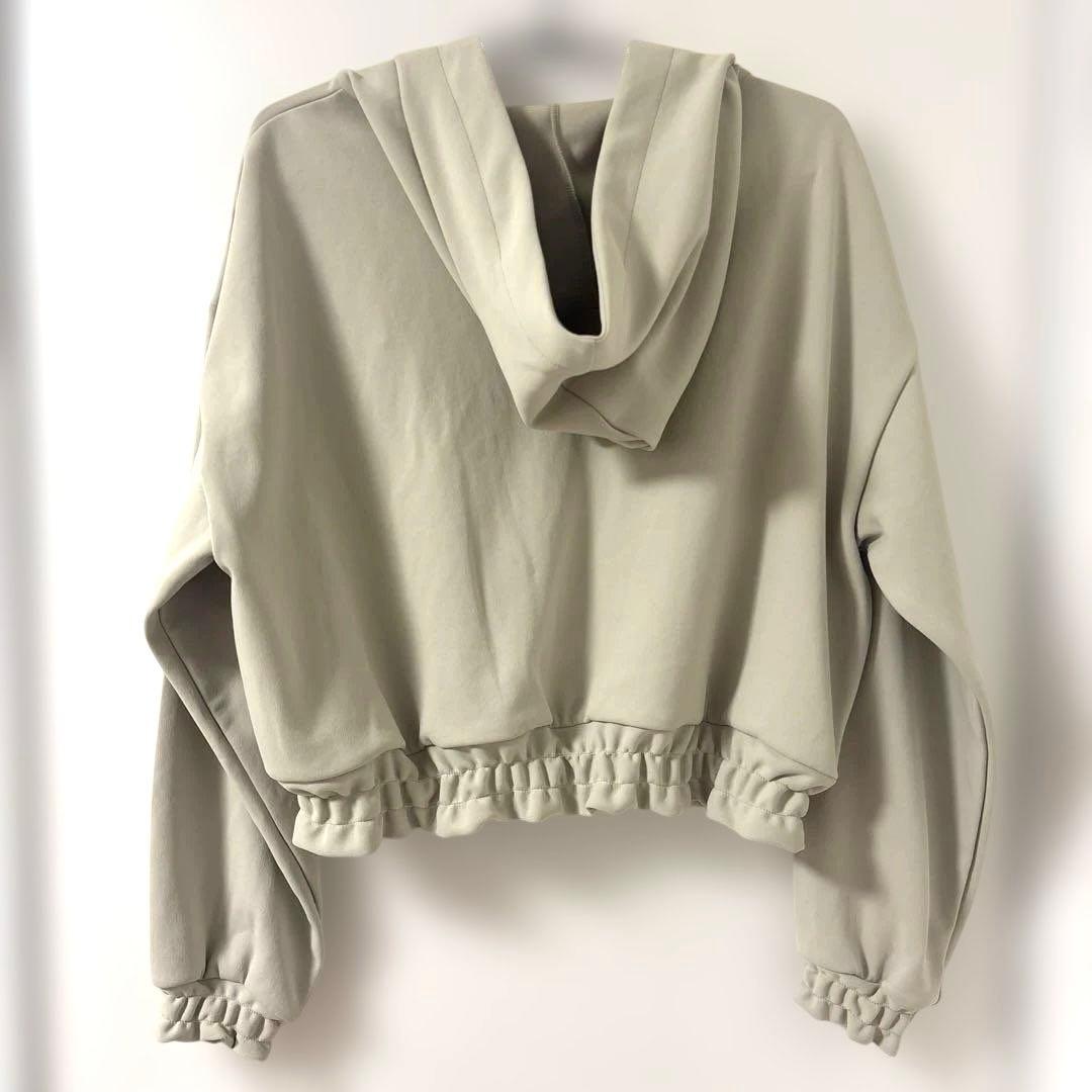 ALBOVE ショート丈 長袖 ジップアップ パーカー ベージュ　レディース　M