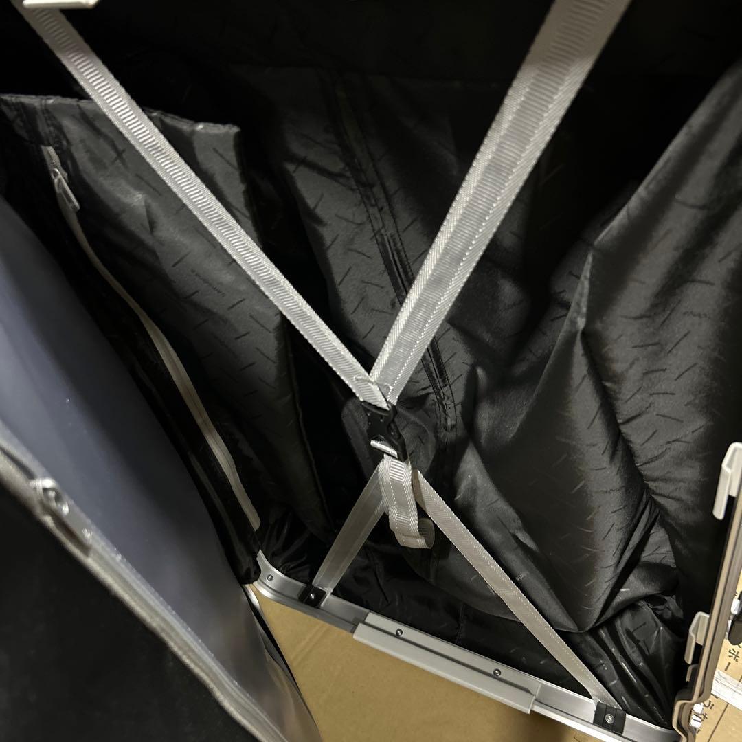 サムソナイト　スーツケース インターセクト スピナー　シルバー　93L