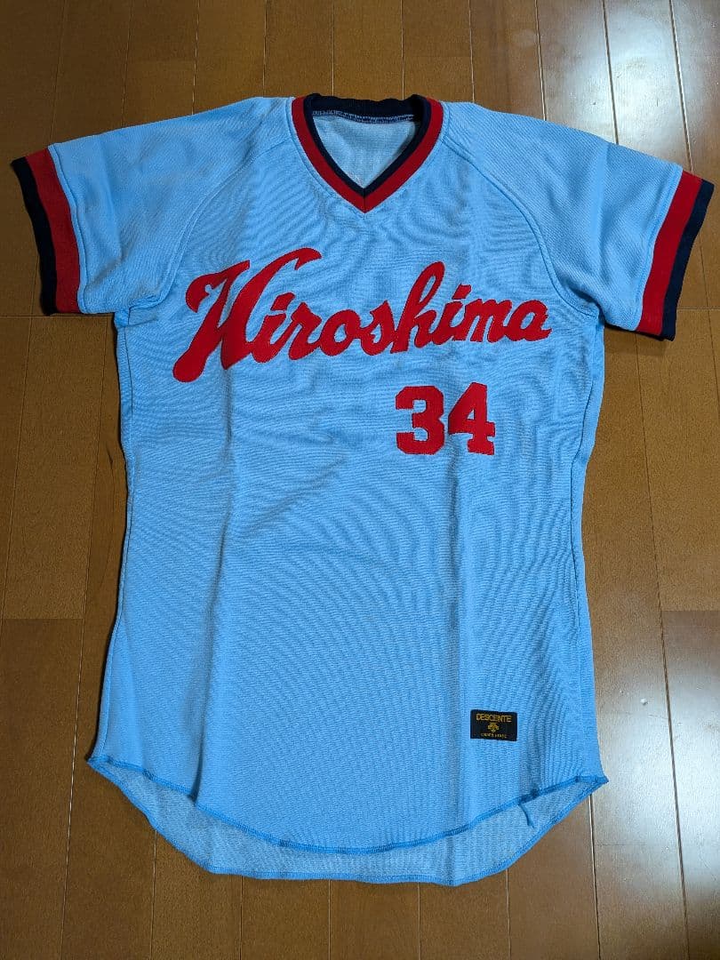 【美品サイン入り】広島東洋カープ ビジター用ユニホーム 34番 川口和久選手