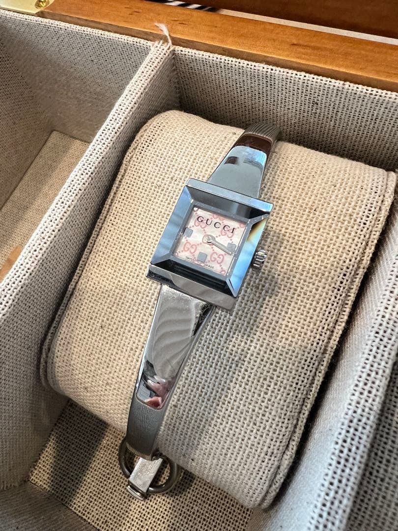 GUCCI クォーツ腕時計 シルバー/ピンク