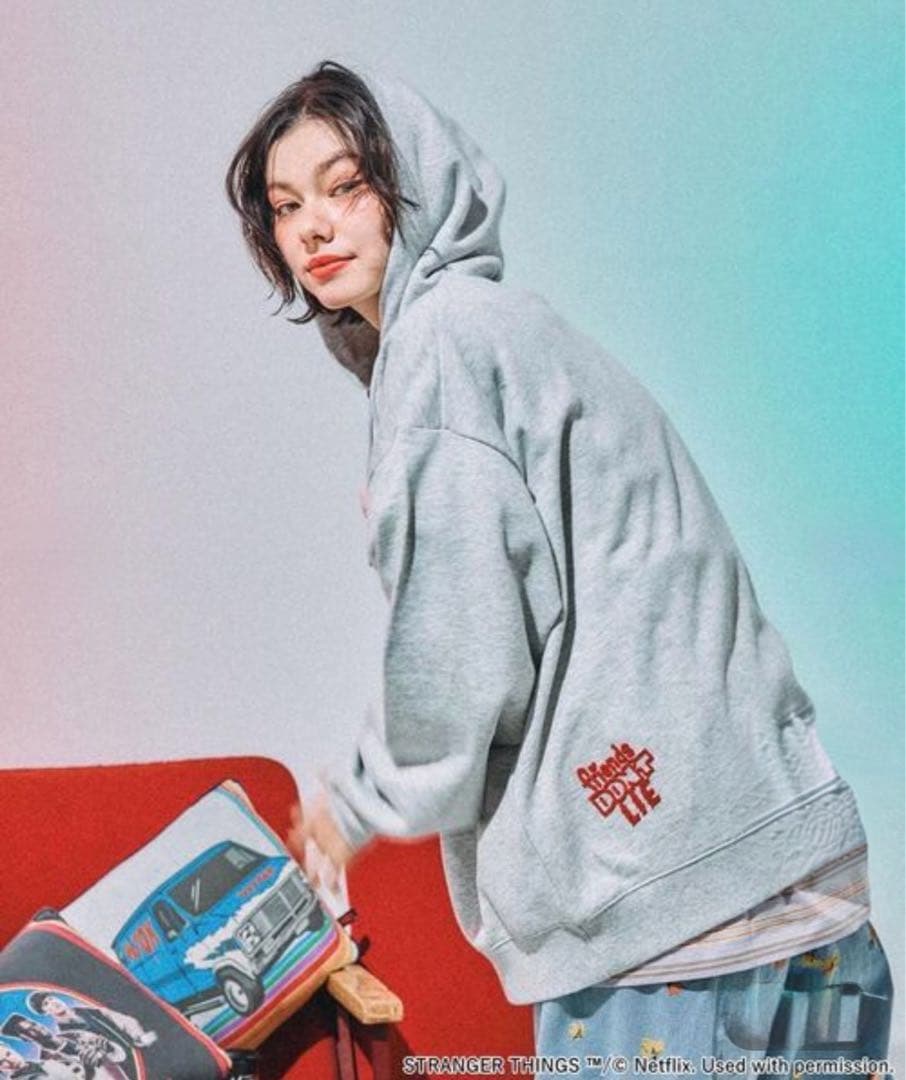 ストレンジャー・シングス フード付きパーカー グレー