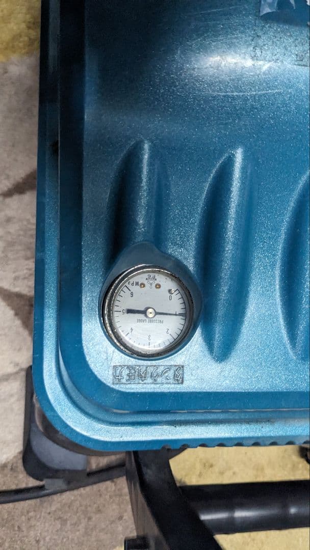 Makita エアコンプレッサAC400X