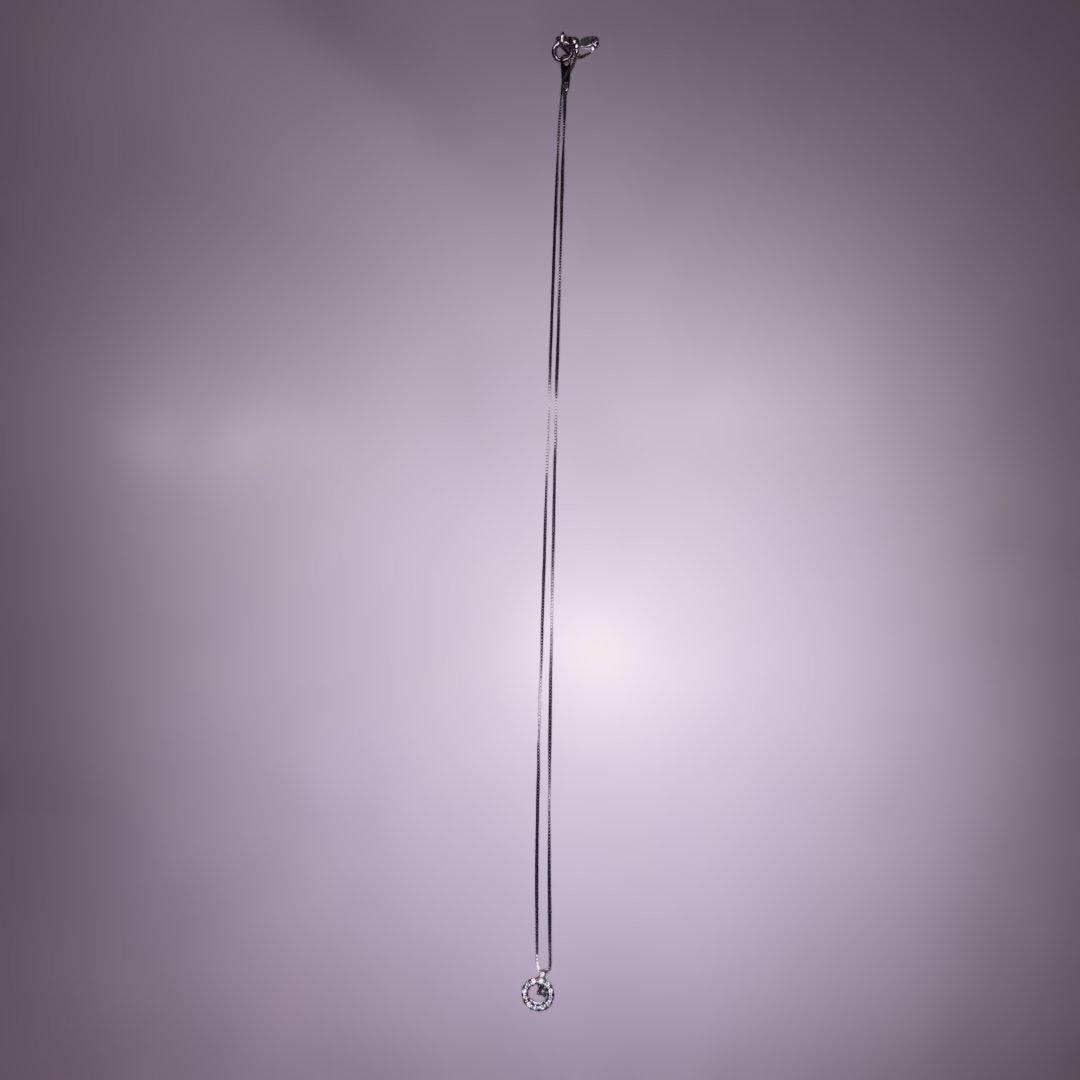 レディースネックレス　Pt850 ダイヤと水色の宝石