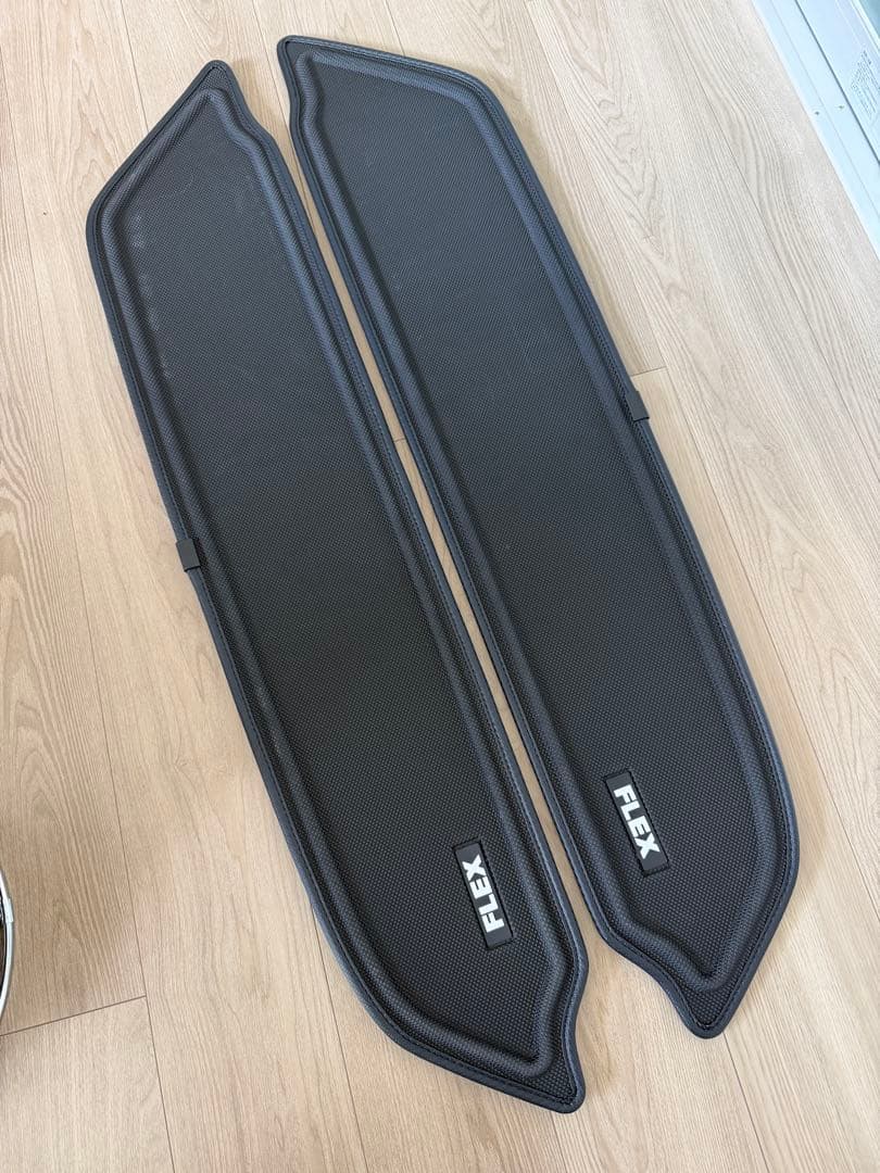 新品 FLEX ステップマット 左右セット 約110cm ハイエース タイプ不明