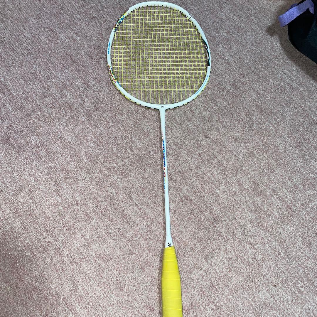 バドミントンラケット astrox 33