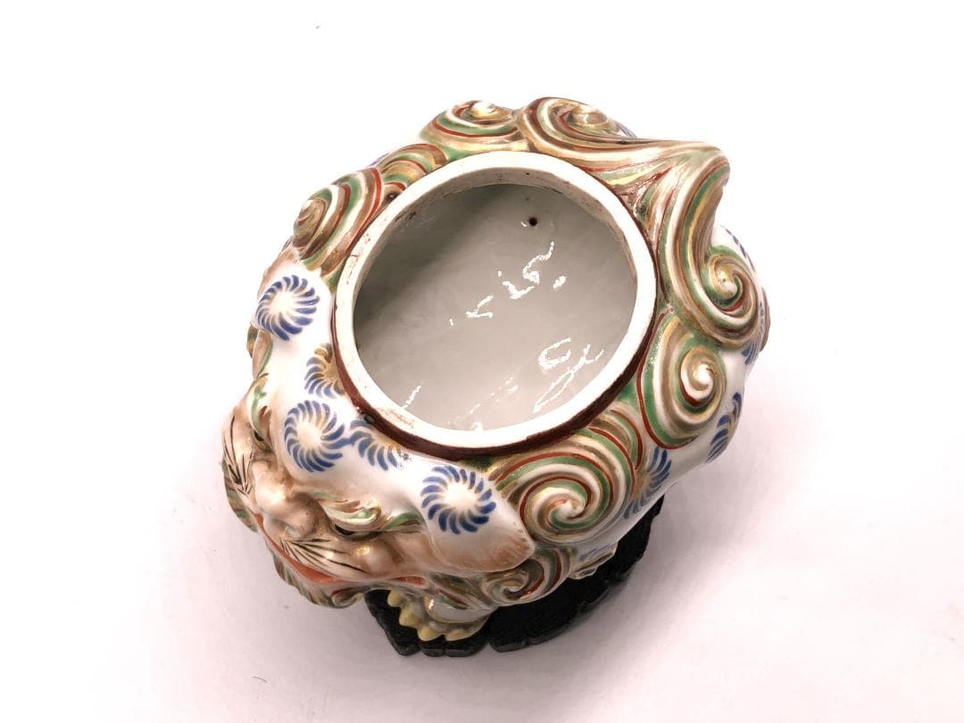 【 古陶磁 獅子香炉 】　白磁金彩色絵