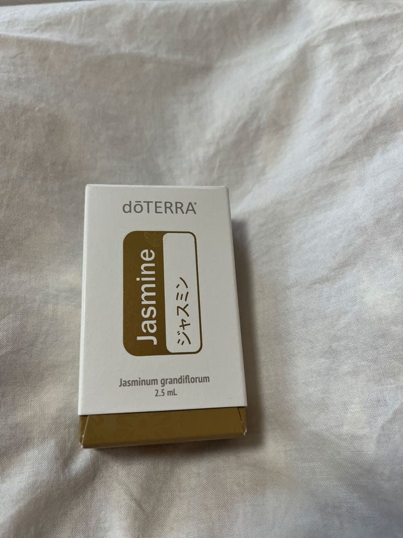 新品未開封doTERRAジャスミン2.5ml 箱付き