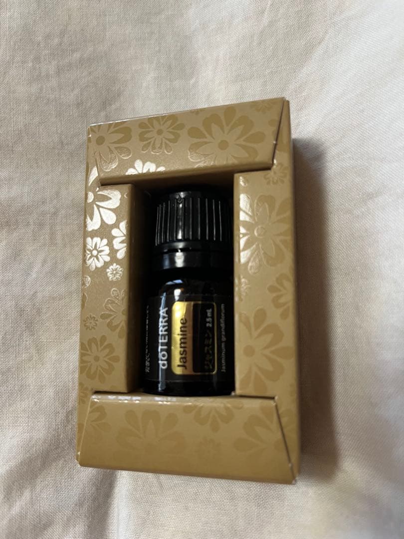 新品未開封doTERRAジャスミン2.5ml 箱付き