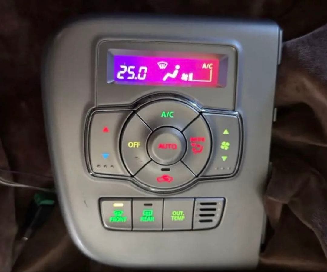 DA17Wエブリイ　限定一点　液晶反転レインボー　エアコンスイッチパネル