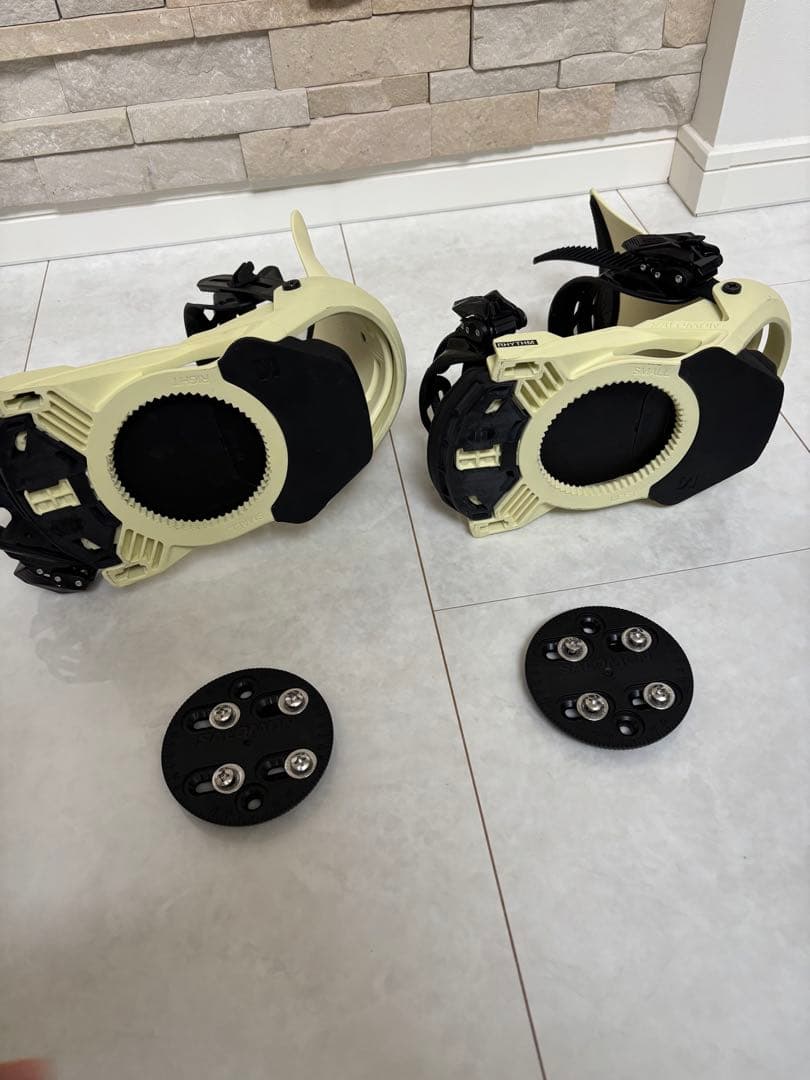 【美品】 SALOMON サロモン バインディング RYTHEM リズム