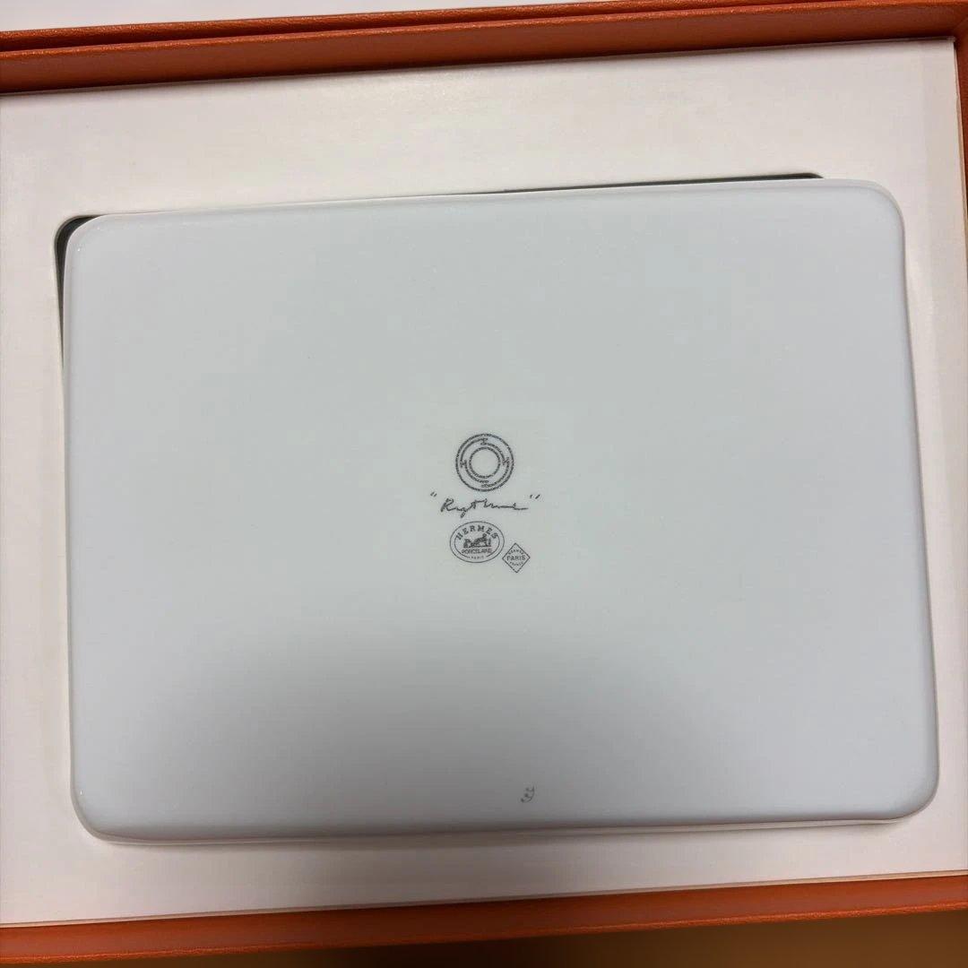 HERMES 皿 2枚セット 白/茶色と青色　新品　箱付き