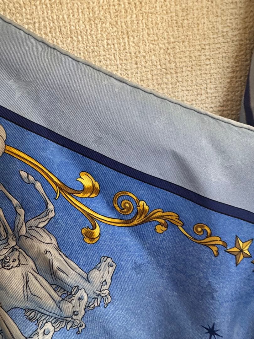 週末限定価格/HERMESエルメス スカーフ カレ90COSMOS ブルー