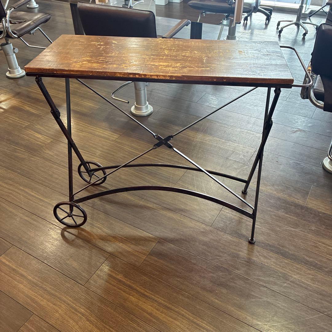 木製アンティークテーブル 今月末で取り下げになります。最終価格